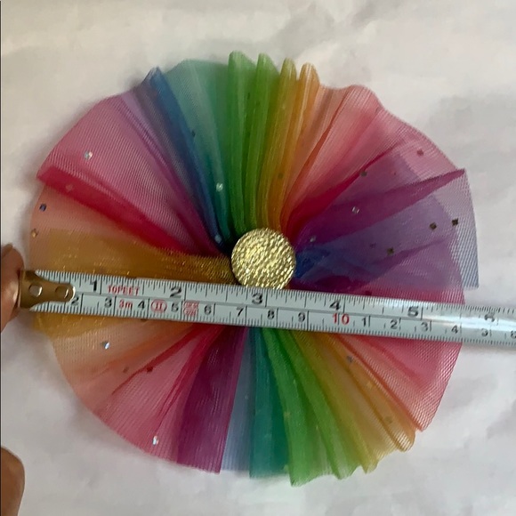Rainbow 🌈 colors girl’s round hair clip used - Picture 15 of 16